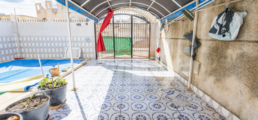 Torrevieja, Alicante, 4 Bedrooms Bedrooms, ,2 BathroomsBathrooms,Villa,Resale,328216163486620352
