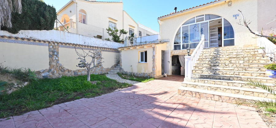 Torrevieja, Alicante, 2 Bedrooms Bedrooms, ,2 BathroomsBathrooms,Villa,Resale,328216245478370240