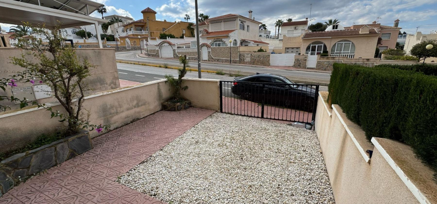 Orihuela Costa, Alicante, 2 Bedrooms Bedrooms, ,1 BathroomBathrooms,Villa,Resale,328216281742915968