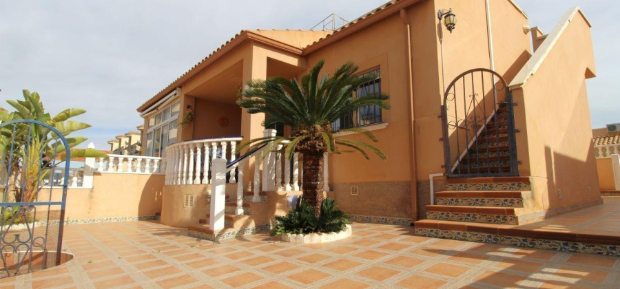 Orihuela, Alicante, 2 Bedrooms Bedrooms, ,1 BathroomBathrooms,Townhouse,Resale,75632177002150320