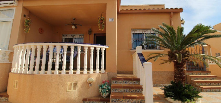 Orihuela, Alicante, 2 Bedrooms Bedrooms, ,1 BathroomBathrooms,Townhouse,Resale,75632177002150320