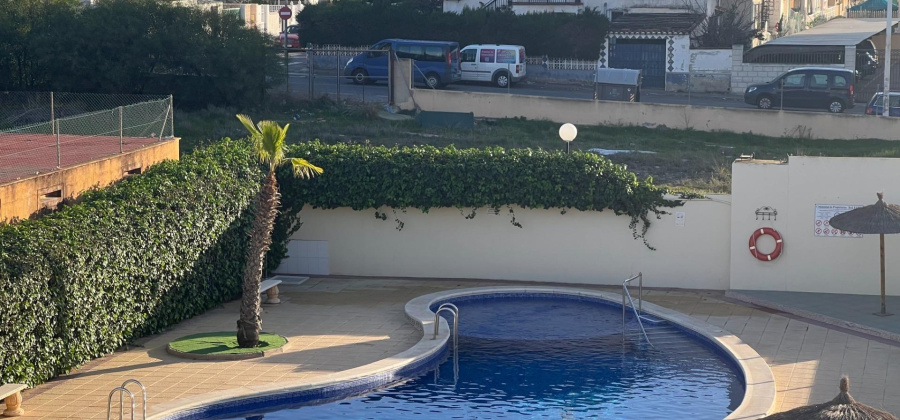 Torrevieja, Alicante, 4 Bedrooms Bedrooms, ,1 BathroomBathrooms,Villa,Resale,75632508016437328