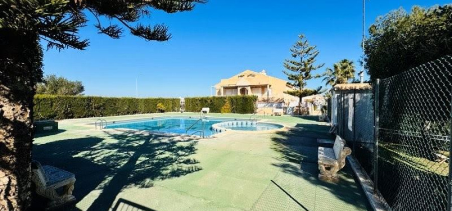 Torrevieja, Alicante, 2 Bedrooms Bedrooms, ,2 BathroomsBathrooms,Bungalow,Resale,75632159341040304