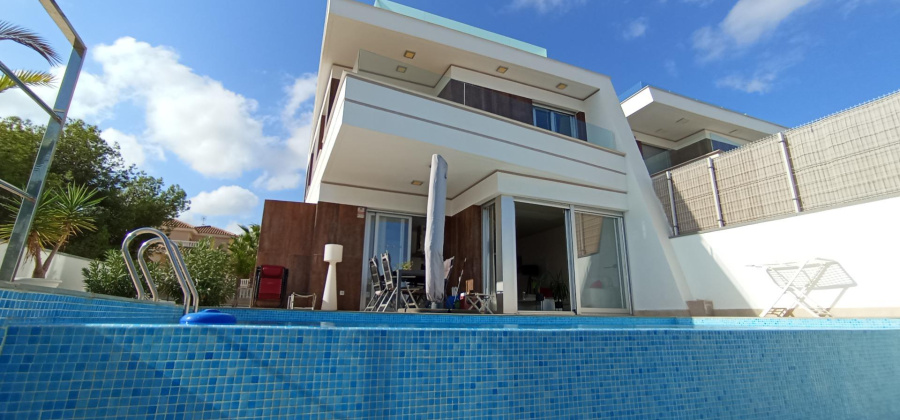 Orihuela, Alicante, 3 Bedrooms Bedrooms, ,3 BathroomsBathrooms,Villa,Resale,75632172614723424