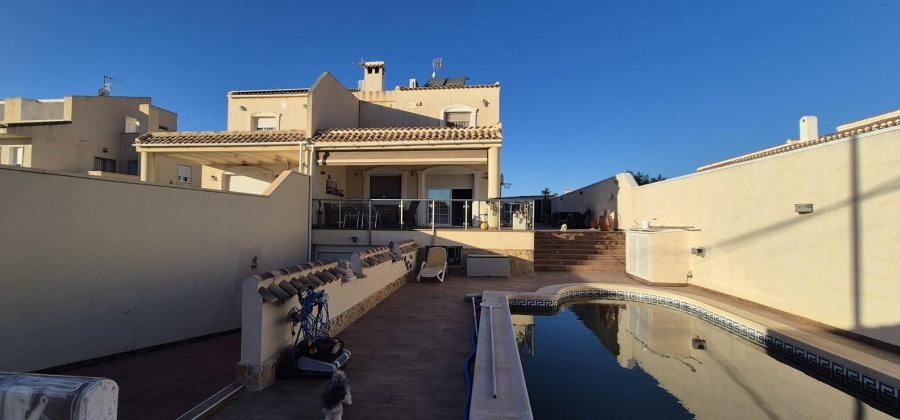 Torrevieja, Alicante, 5 Bedrooms Bedrooms, ,3 BathroomsBathrooms,Townhouse,Resale,75632173814016080