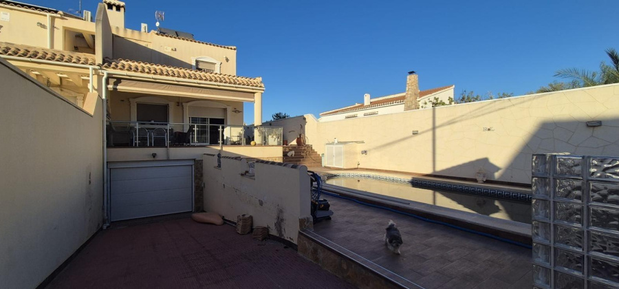 Torrevieja, Alicante, 5 Bedrooms Bedrooms, ,3 BathroomsBathrooms,Townhouse,Resale,75632173814016080