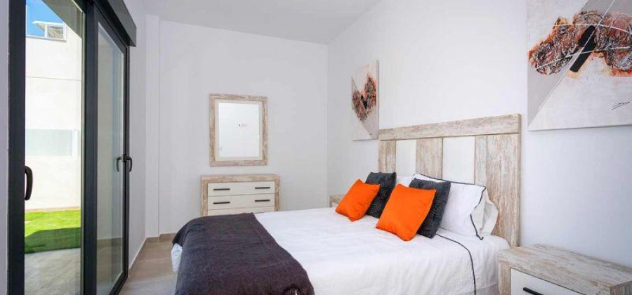 Daya Nueva, Alicante, 3 Bedrooms Bedrooms, ,2 BathroomsBathrooms,Villa,New,209559148182024800