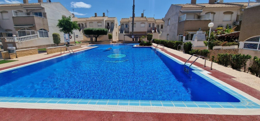 Torrevieja, Alicante, 2 Bedrooms Bedrooms, ,1 BathroomBathrooms,Bungalow,Resale,75632361353287872
