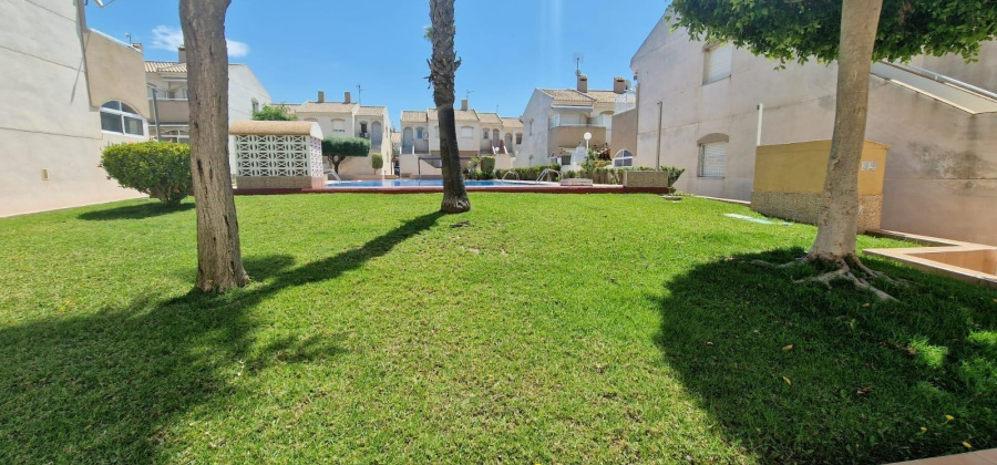 Torrevieja, Alicante, 2 Bedrooms Bedrooms, ,1 BathroomBathrooms,Bungalow,Resale,75632361353287872