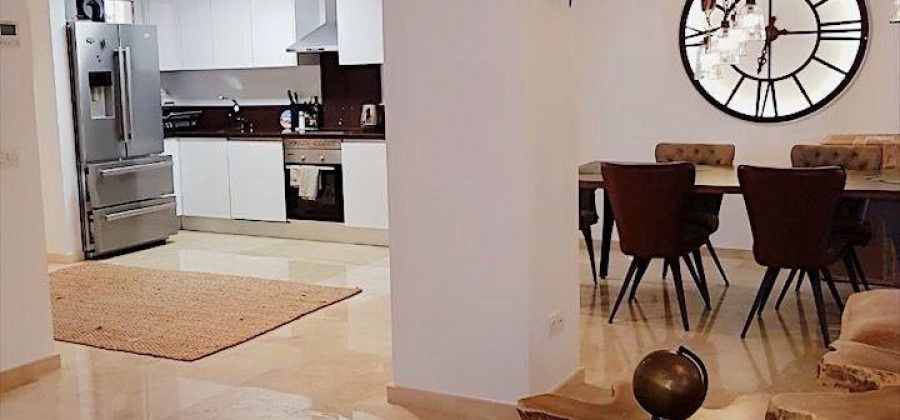 Torrevieja, Alicante, 4 Bedrooms Bedrooms, ,2 BathroomsBathrooms,Apartment,Resale,75632139660911440