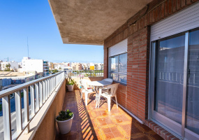 Torrevieja, Alicante, 2 Bedrooms Bedrooms, ,1 BathroomBathrooms,Apartment,Resale,32821695923028808