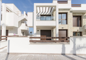 Torrevieja, Alicante, 2 Bedrooms Bedrooms, ,2 BathroomsBathrooms,Bungalow,New,209559233091684032
