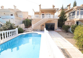 Orihuela, Alicante, 2 Bedrooms Bedrooms, ,2 BathroomsBathrooms,Villa,Resale,209924233966815968