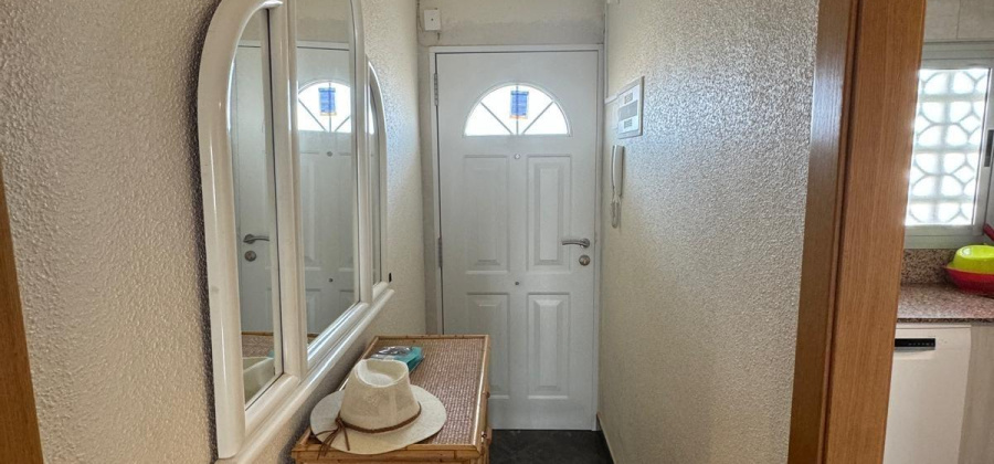 Torrevieja, Alicante, 3 Bedrooms Bedrooms, ,1 BathroomBathrooms,Apartment,Resale,75632275152857264