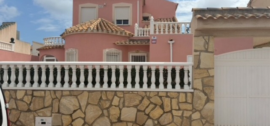 Play Flamenca, Alicante, 5 Bedrooms Bedrooms, ,2 BathroomsBathrooms,Villa,Resale,90690245140531104
