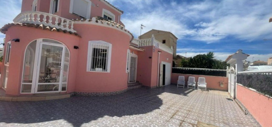 Play Flamenca, Alicante, 5 Bedrooms Bedrooms, ,2 BathroomsBathrooms,Villa,Resale,90690245140531104