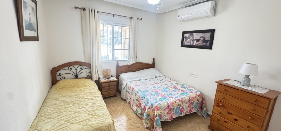 La Zenia, Alicante, 5 Bedrooms Bedrooms, ,3 BathroomsBathrooms,Villa,Resale,103186208314607808