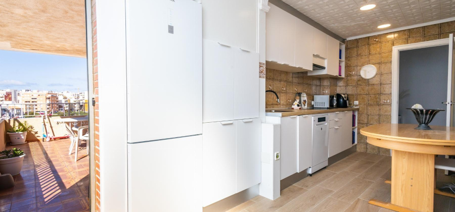 Torrevieja, Alicante, 2 Bedrooms Bedrooms, ,1 BathroomBathrooms,Apartment,Resale,7563287595193782