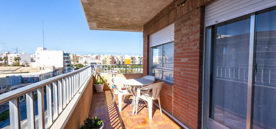 Torrevieja, Alicante, 2 Bedrooms Bedrooms, ,1 BathroomBathrooms,Apartment,Resale,7563287595193782