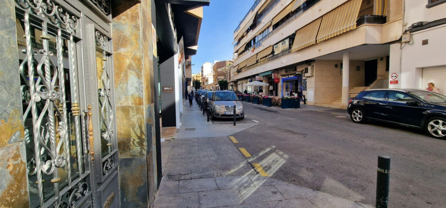 Torrevieja, Alicante, 3 Bedrooms Bedrooms, ,1 BathroomBathrooms,Apartment,Resale,75632498287470240