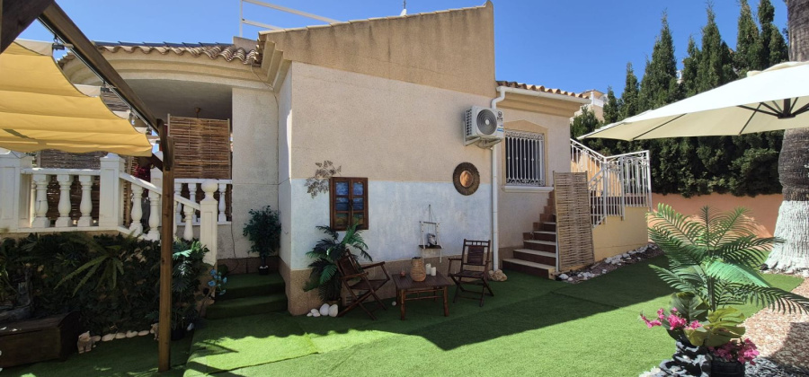 Villamartin, Alicante, 2 Bedrooms Bedrooms, ,1 BathroomBathrooms,Villa,Resale,10318668775592628