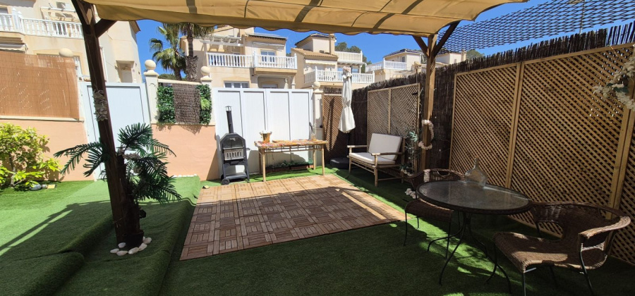 Villamartin, Alicante, 2 Bedrooms Bedrooms, ,1 BathroomBathrooms,Villa,Resale,10318668775592628