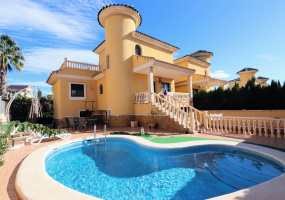 Villamartin, Alicante, 3 Bedrooms Bedrooms, ,2 BathroomsBathrooms,Villa,Resale,328216283894790016