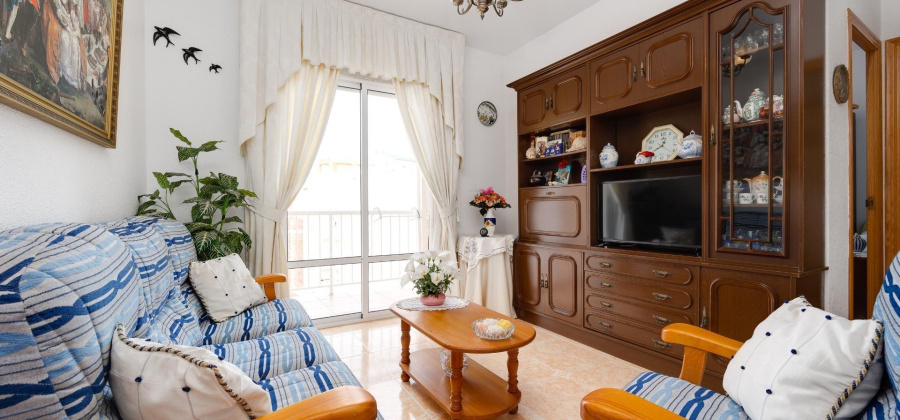 Torrevieja, Alicante, 3 Bedrooms Bedrooms, ,1 BathroomBathrooms,Apartment,Resale,75632377958349728