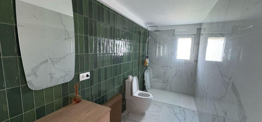 Torrevieja, Alicante, 6 Bedrooms Bedrooms, ,4 BathroomsBathrooms,Villa,Resale,7563287906473924