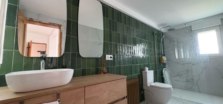Torrevieja, Alicante, 6 Bedrooms Bedrooms, ,4 BathroomsBathrooms,Villa,Resale,7563287906473924