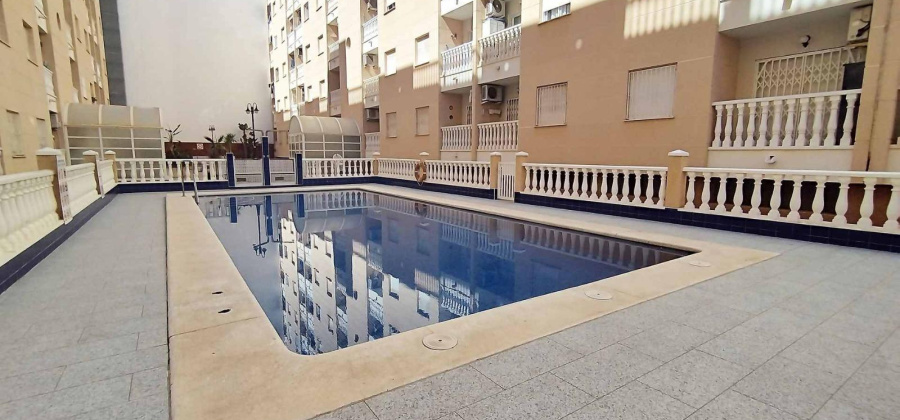 Torrevieja, Alicante, 2 Bedrooms Bedrooms, ,1 BathroomBathrooms,Apartment,Resale,75632159754135888