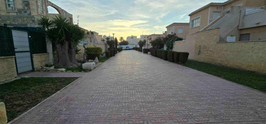 Torrevieja, Alicante, 2 Bedrooms Bedrooms, ,1 BathroomBathrooms,Apartment,Resale,75632238700020592
