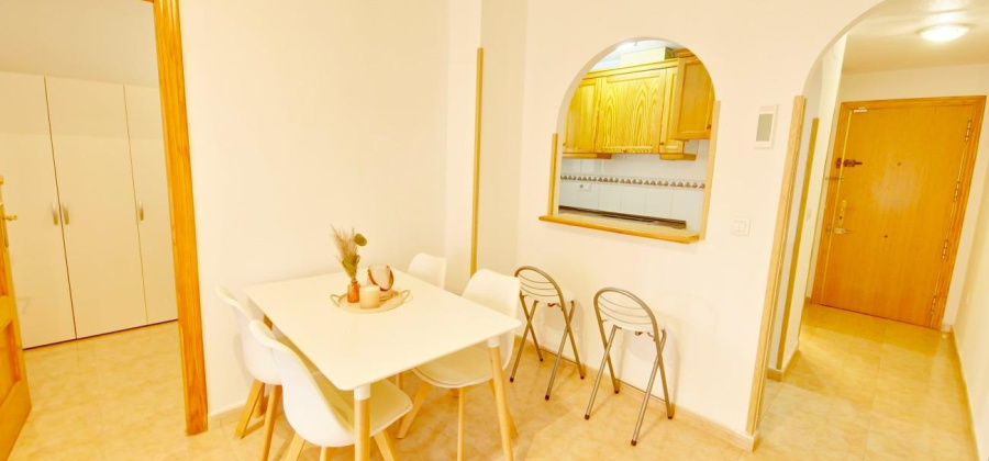 Torrevieja, Alicante, 2 Bedrooms Bedrooms, ,1 BathroomBathrooms,Apartment,Resale,75632241447242656