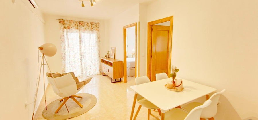 Torrevieja, Alicante, 2 Bedrooms Bedrooms, ,1 BathroomBathrooms,Apartment,Resale,75632241447242656