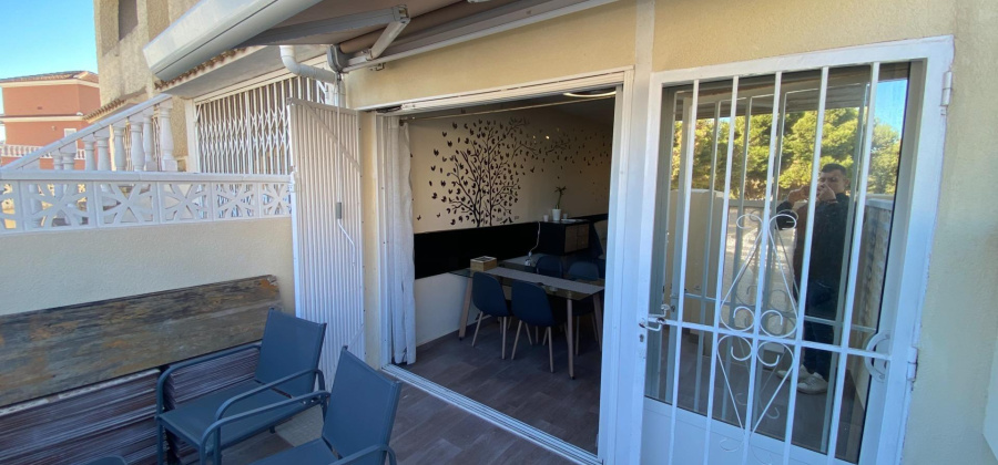 Torrevieja, Alicante, 3 Bedrooms Bedrooms, ,2 BathroomsBathrooms,Bungalow,Resale,75632160567704384