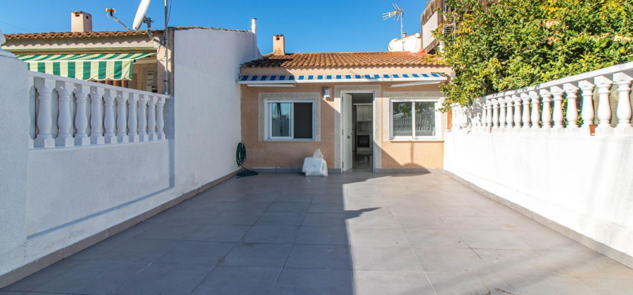 Torrevieja, Alicante, 2 Bedrooms Bedrooms, ,1 BathroomBathrooms,Townhouse,Resale,75632160667260336