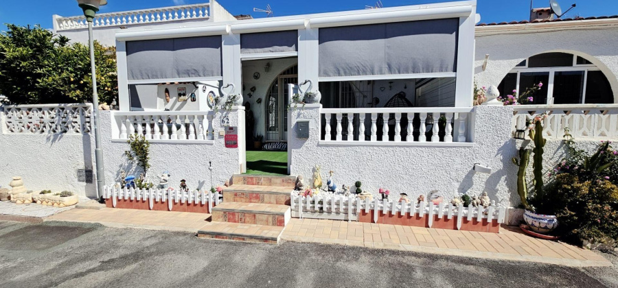 Torrevieja, Alicante, 2 Bedrooms Bedrooms, ,1 BathroomBathrooms,Bungalow,Resale,75632173519976608