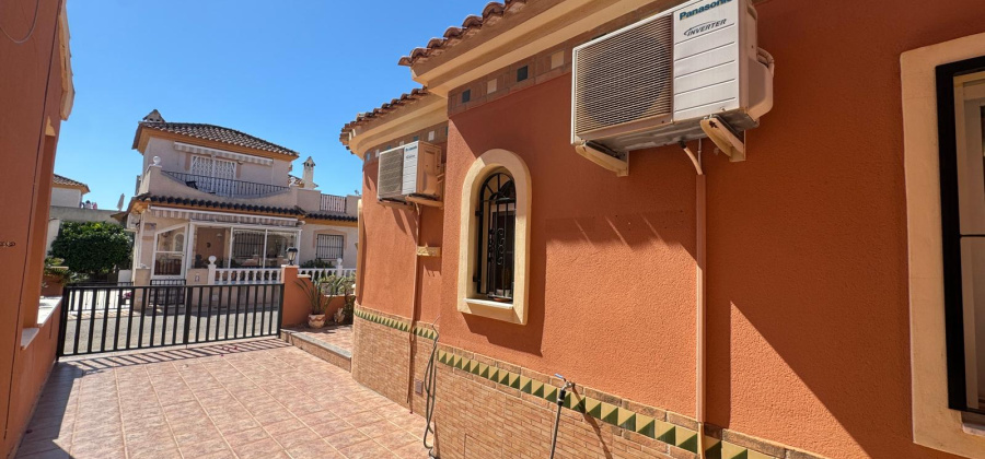 Playa Flamenca, Alicante, 2 Bedrooms Bedrooms, ,1 BathroomBathrooms,Bungalow,Resale,103186279787304384