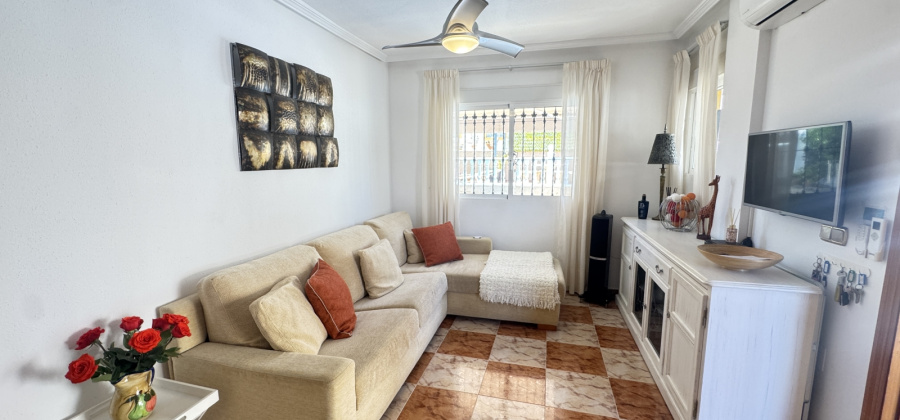 Villamartin, Alicante, 3 Bedrooms Bedrooms, ,2 BathroomsBathrooms,Townhouse,Resale,103186178059901120