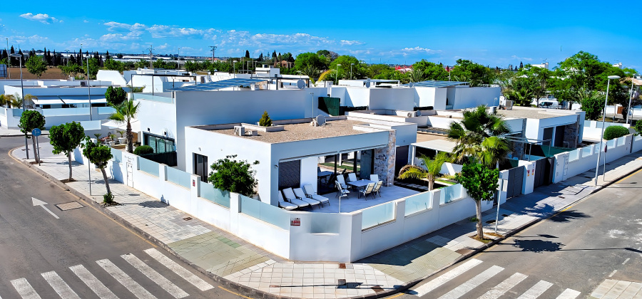 Pilar de la Horadada, Alicante, 3 Bedrooms Bedrooms, ,3 BathroomsBathrooms,Villa,Resale,70249219406091736