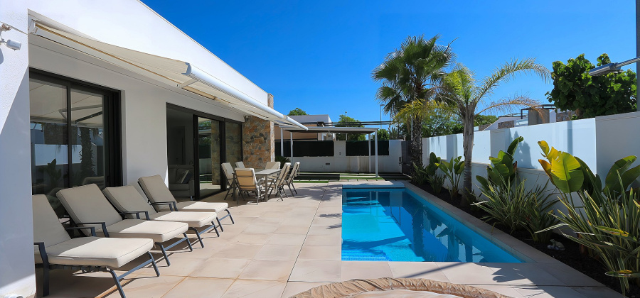 Pilar de la Horadada, Alicante, 3 Bedrooms Bedrooms, ,3 BathroomsBathrooms,Villa,Resale,70249219406091736