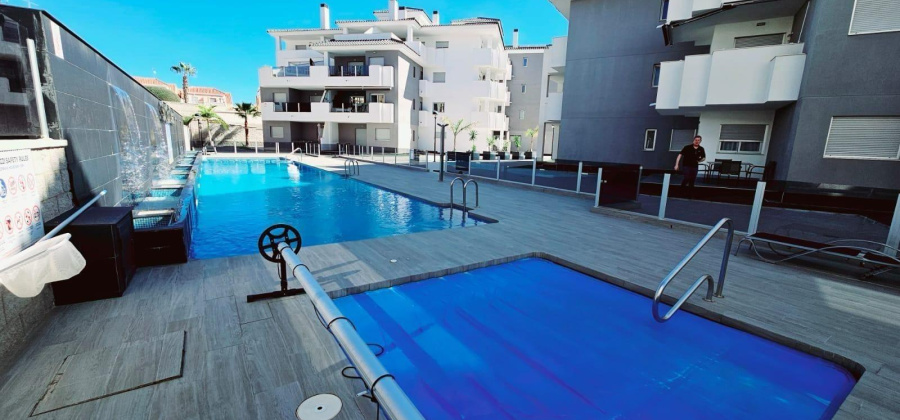 Torrevieja, Alicante, 2 Bedrooms Bedrooms, ,1 BathroomBathrooms,Apartment,Resale,75632217167448432