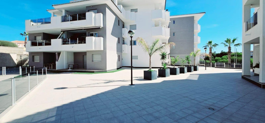 Torrevieja, Alicante, 2 Bedrooms Bedrooms, ,1 BathroomBathrooms,Apartment,Resale,75632217167448432