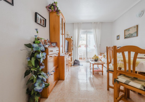 Torrevieja, Alicante, 2 Bedrooms Bedrooms, ,1 BathroomBathrooms,Apartment,Resale,328216208631456640