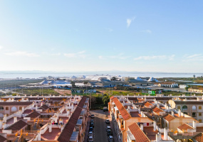 Torrevieja, Alicante, 2 Bedrooms Bedrooms, ,1 BathroomBathrooms,Apartment,Resale,328216375884048576