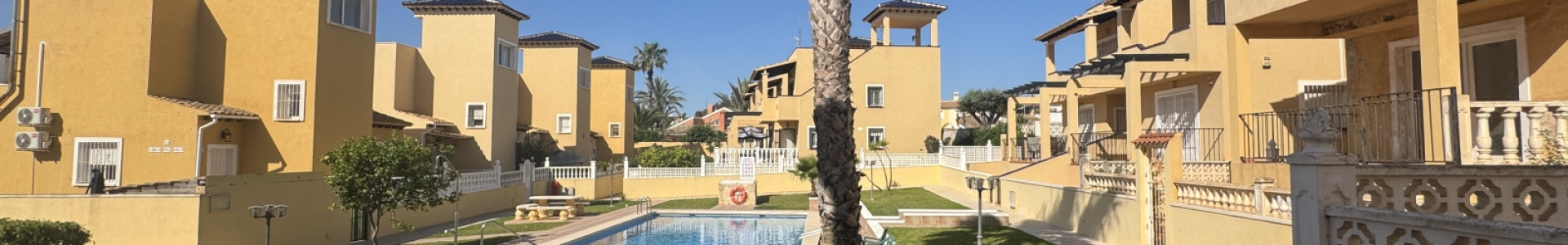 Villamartin, Alicante, 3 Bedrooms Bedrooms, ,2 BathroomsBathrooms,Villa,Resale,103186229372159136