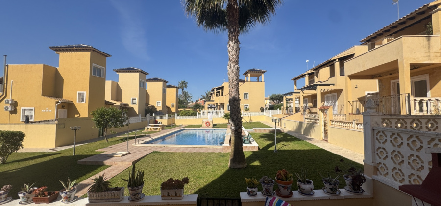 Villamartin, Alicante, 3 Bedrooms Bedrooms, ,2 BathroomsBathrooms,Villa,Resale,103186229372159136