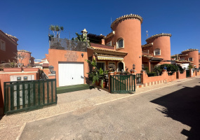 Orihuela, Alicante, 3 Bedrooms Bedrooms, ,2 BathroomsBathrooms,Villa,Resale,271160150433076160