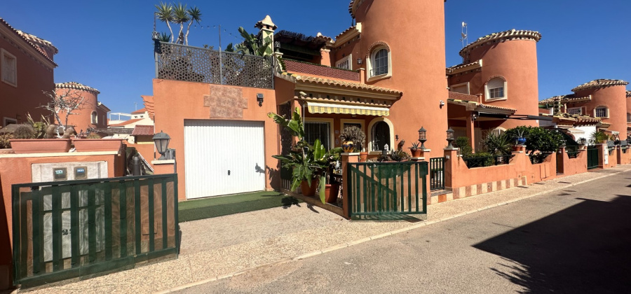 Orihuela, Alicante, 3 Bedrooms Bedrooms, ,2 BathroomsBathrooms,Villa,Resale,271160150433076160