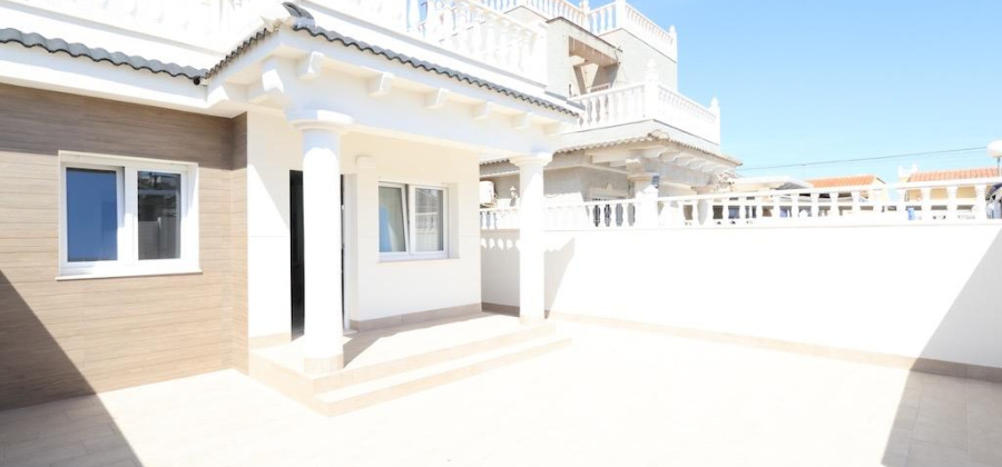 Torrevieja, Alicante, 3 Bedrooms Bedrooms, ,2 BathroomsBathrooms,Townhouse,Resale,20992488422582392